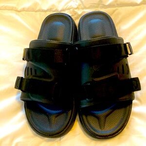 New Suicoke Japanese black sandals tried on in house size 36/6 super comfortable